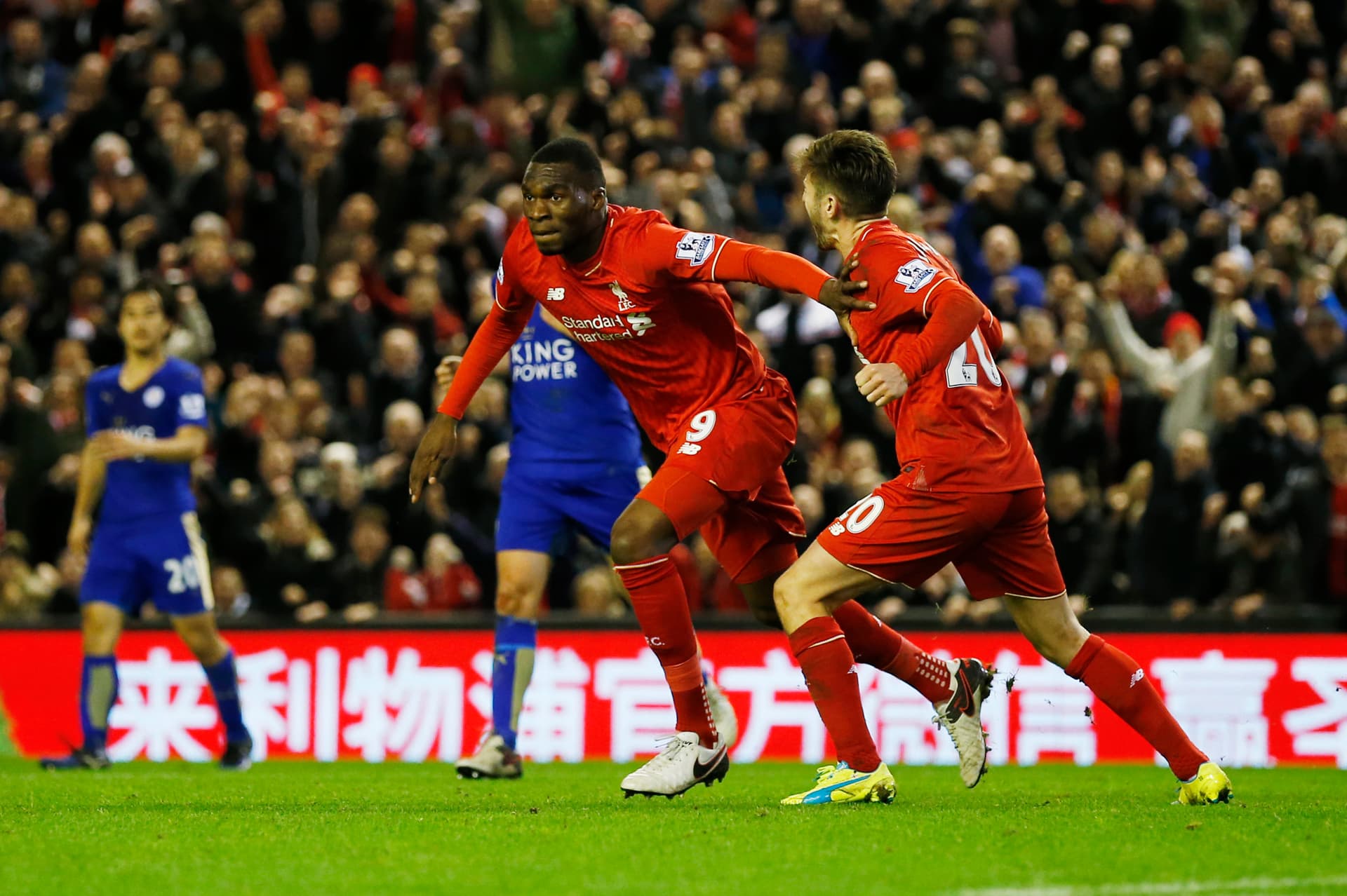 قصة مصورة: ليفربول يسقط ليستر .. ومصير فان غال في مهب الريح .. وبداية خجولة لهيدينك