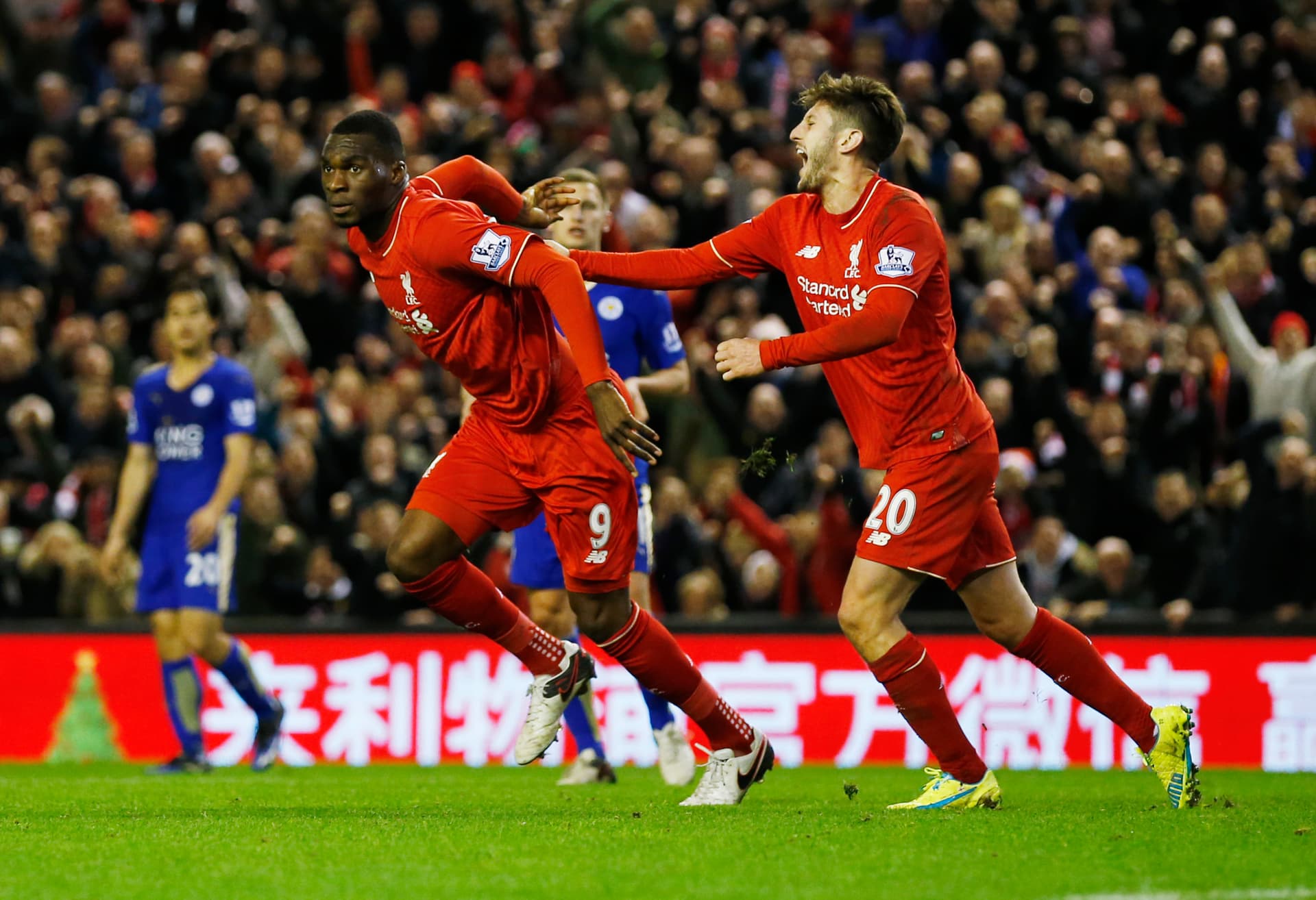 قصة مصورة: ليفربول يسقط ليستر .. ومصير فان غال في مهب الريح .. وبداية خجولة لهيدينك