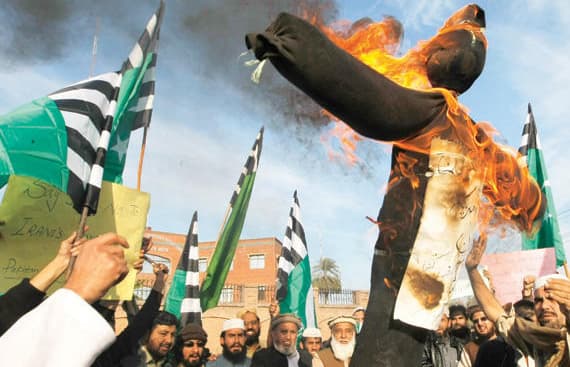 الأحد .. تنديد عربي بإيران باستثناء 3 دول