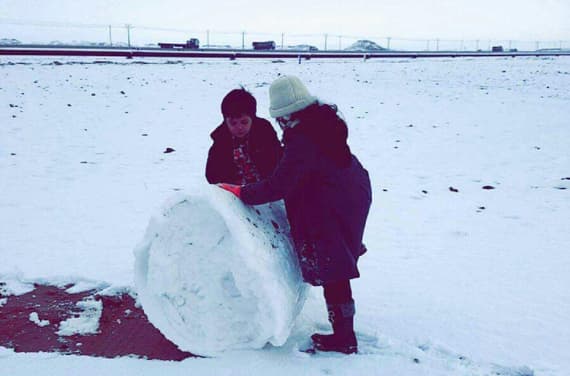 لأول مرة منذ أكثر من  60 عاما .. ثلوج في رفحاء