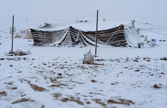 لأول مرة منذ أكثر من  60 عاما .. ثلوج في رفحاء