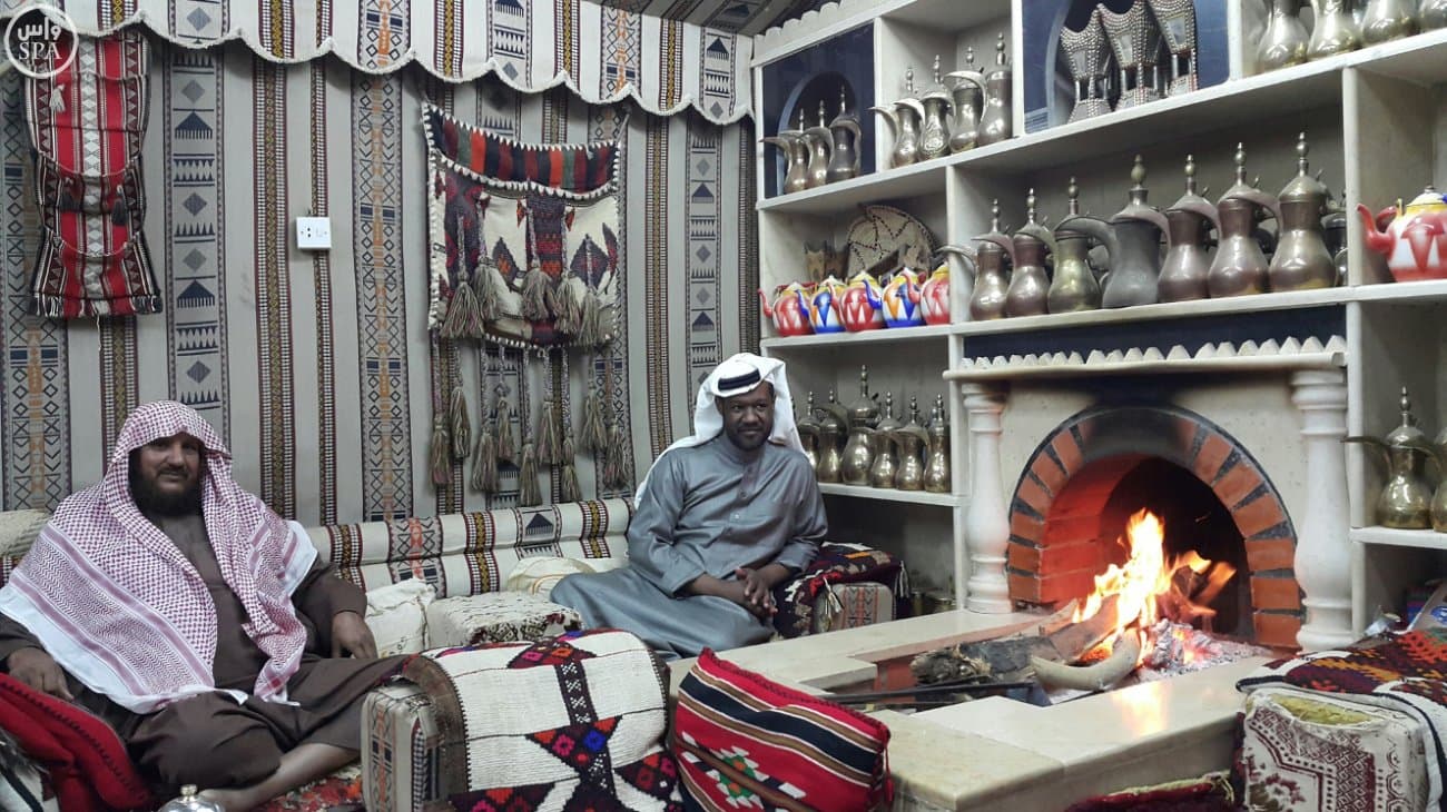 "شبة الضو" .. رمز الكرم والسخاء عند العرب