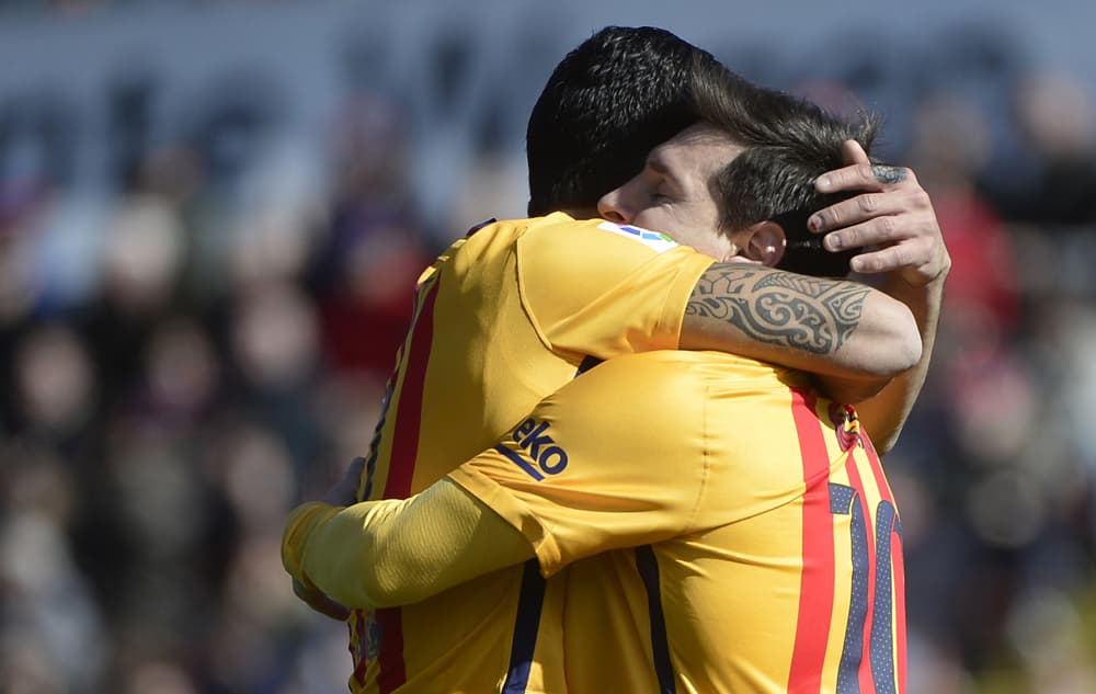 قصة مصورة: برشلونة يهزم ليفانتي ويستعيد انفراده بصدارة الدوري