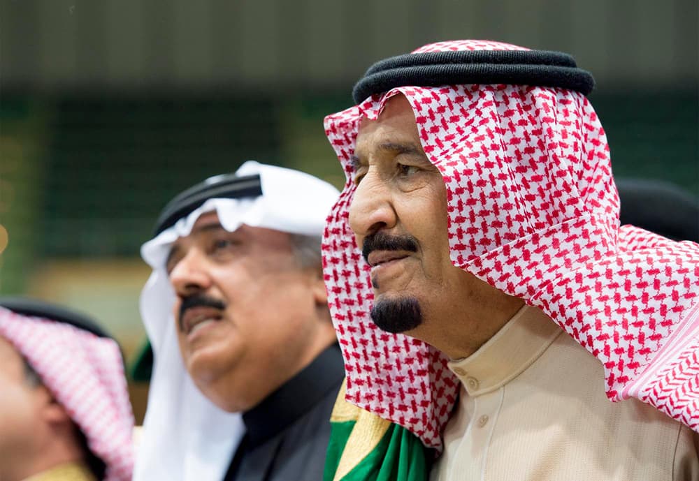 الملك يرعى حفل العرضة السعودية في مهرجان الجنادرية
