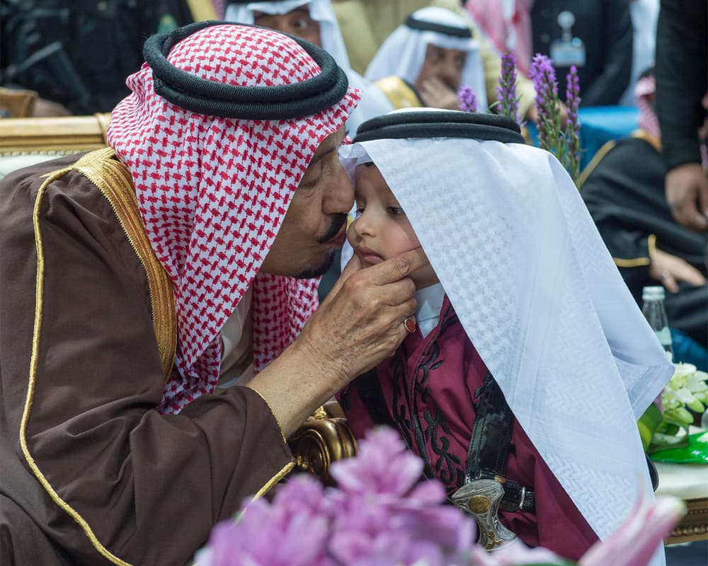 الملك يرعى حفل العرضة السعودية في مهرجان الجنادرية