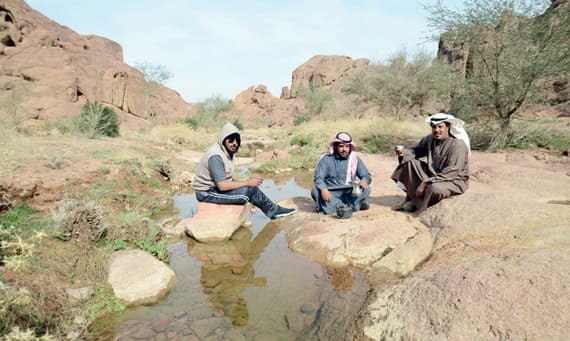 «أجا» و «سلمى» .. مقصد المتنزهين