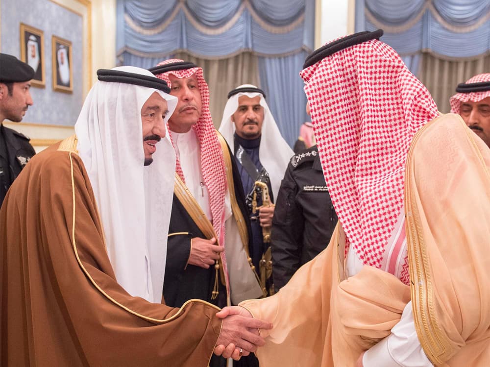 خادم الحرمين الشريفين يصل إلى الرياض