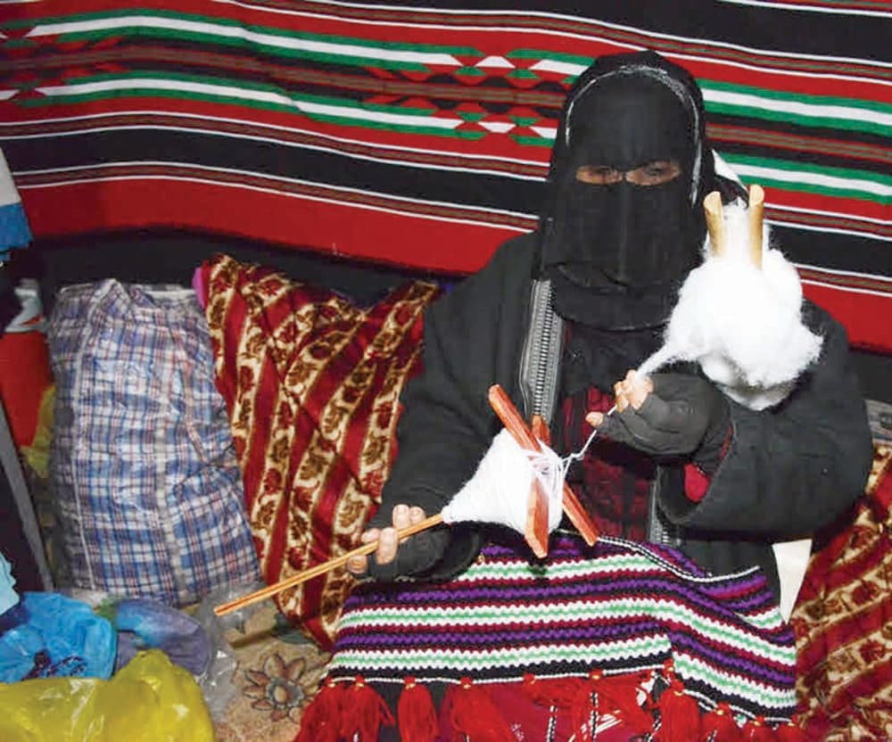 خضراء الحربي .. نصف قرن 
من العمل في الغزل