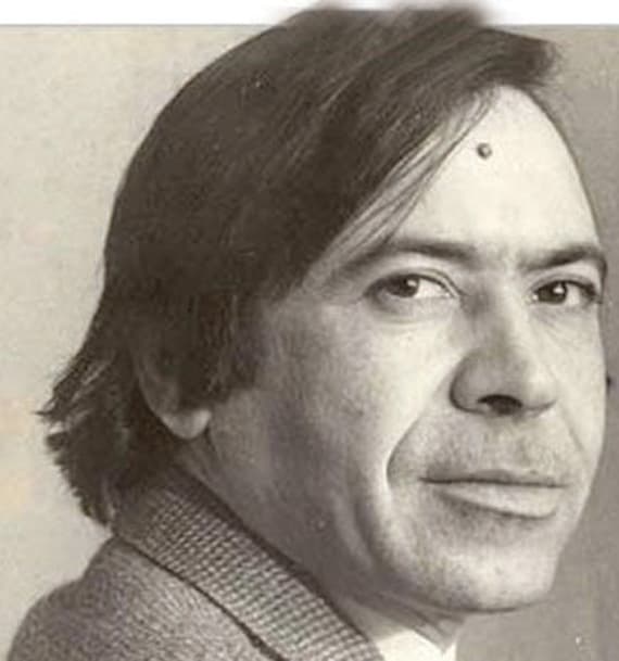 محمد خير الدين .. طائر أزرق قادم من حقول العصيان