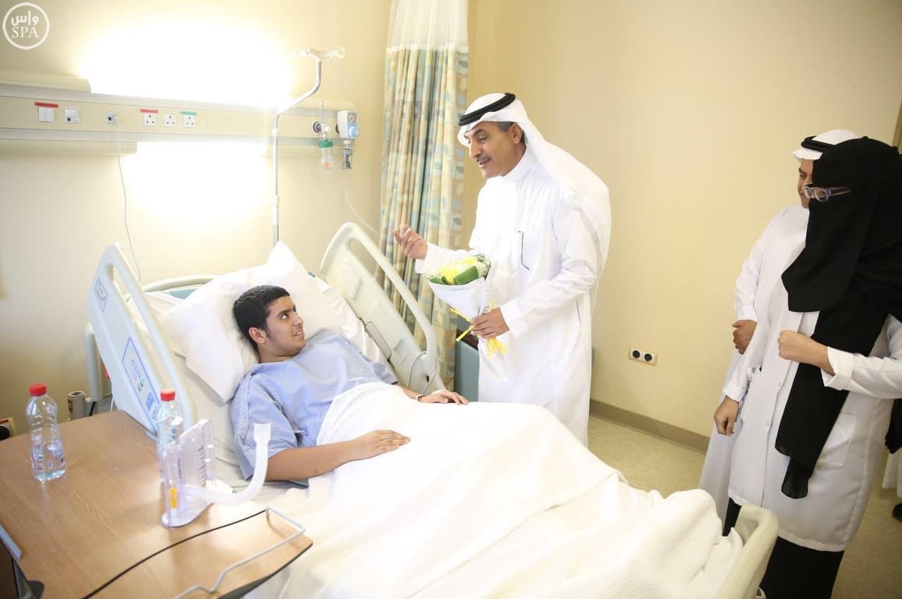 نائب وزير الصحة يفتتح أول مختبر يعمل بتقنية الروبوت في الشرق الأوسط