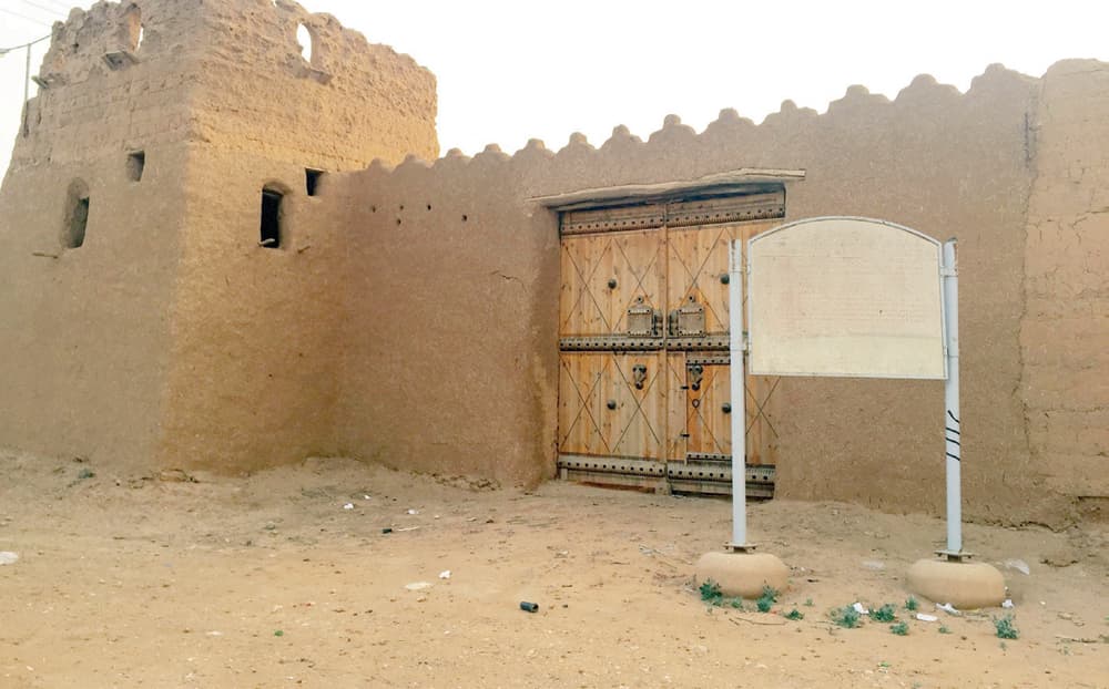 «قصر قبة» توطين البادية وملاحقة المهربين.. 86 عاما من الشموخ