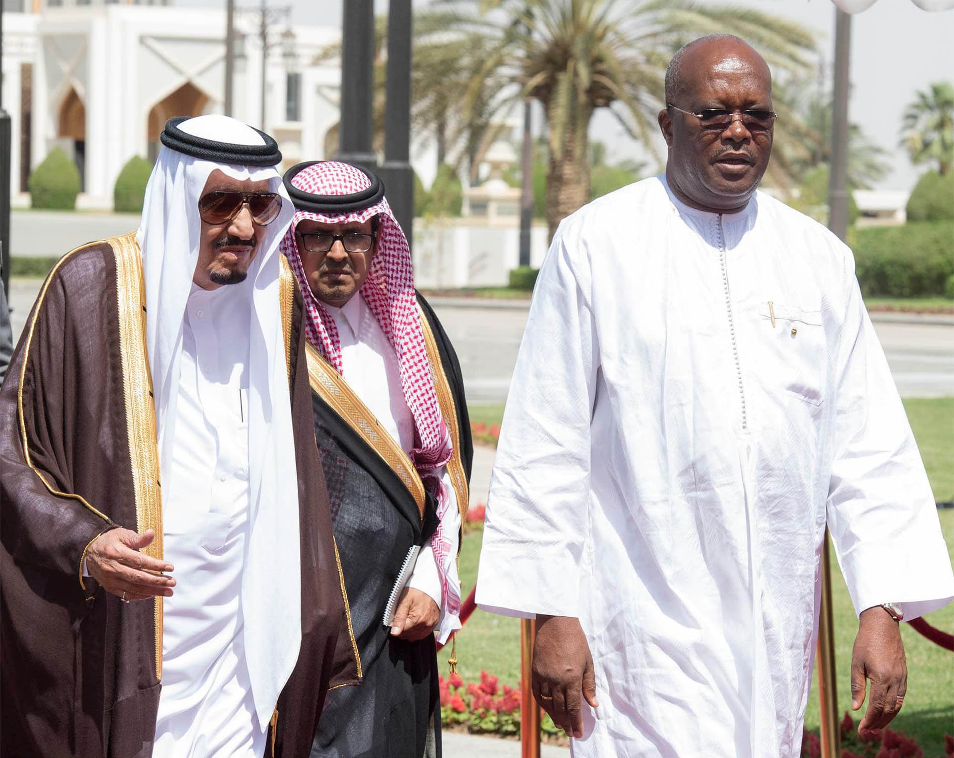 خادم الحرمين ورئيس بوركينا فاسو يشهدان توقيع اتفاقية تعاون في مجال مكافحة الجريمة