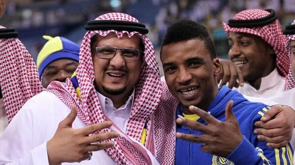 محمد نور يطالب الأمير فيصل بن تركي بالعدول عن استقالته