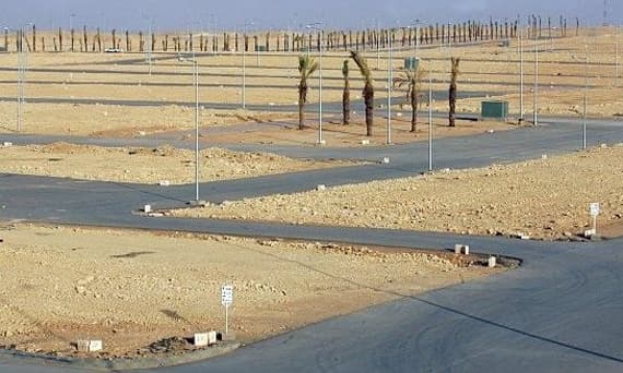 "المساهمات" تنهي تعثر عين السيح وتوقف شلالة الرياض