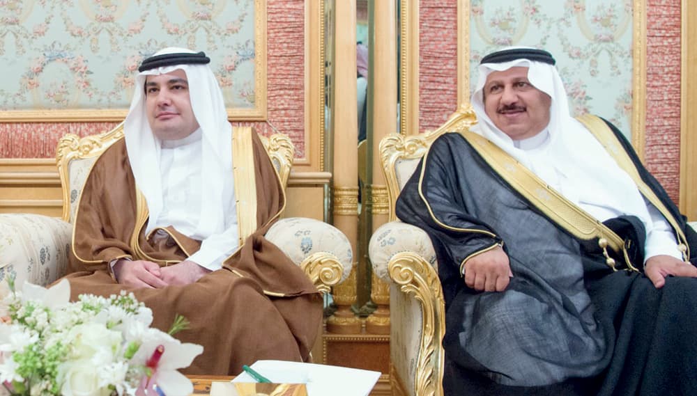 خادم الحرمين يستعرض مع قائد القيادة المركزية الأمريكية العلاقات الثنائية بين البلدين