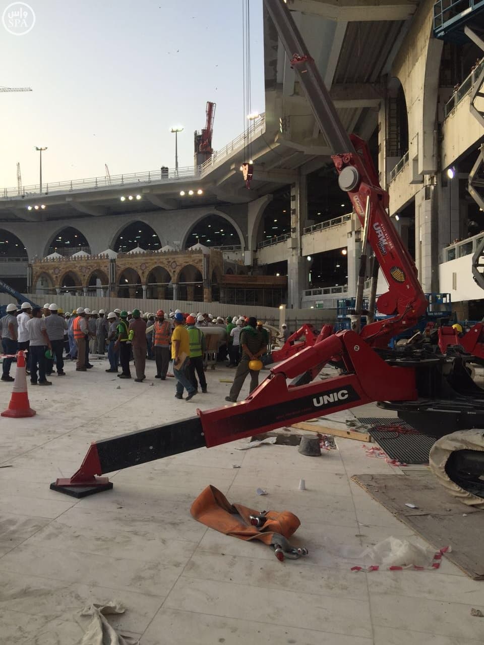 الانتهاء من إزالة آخر الجسور الملحقة بالمطاف المؤقت