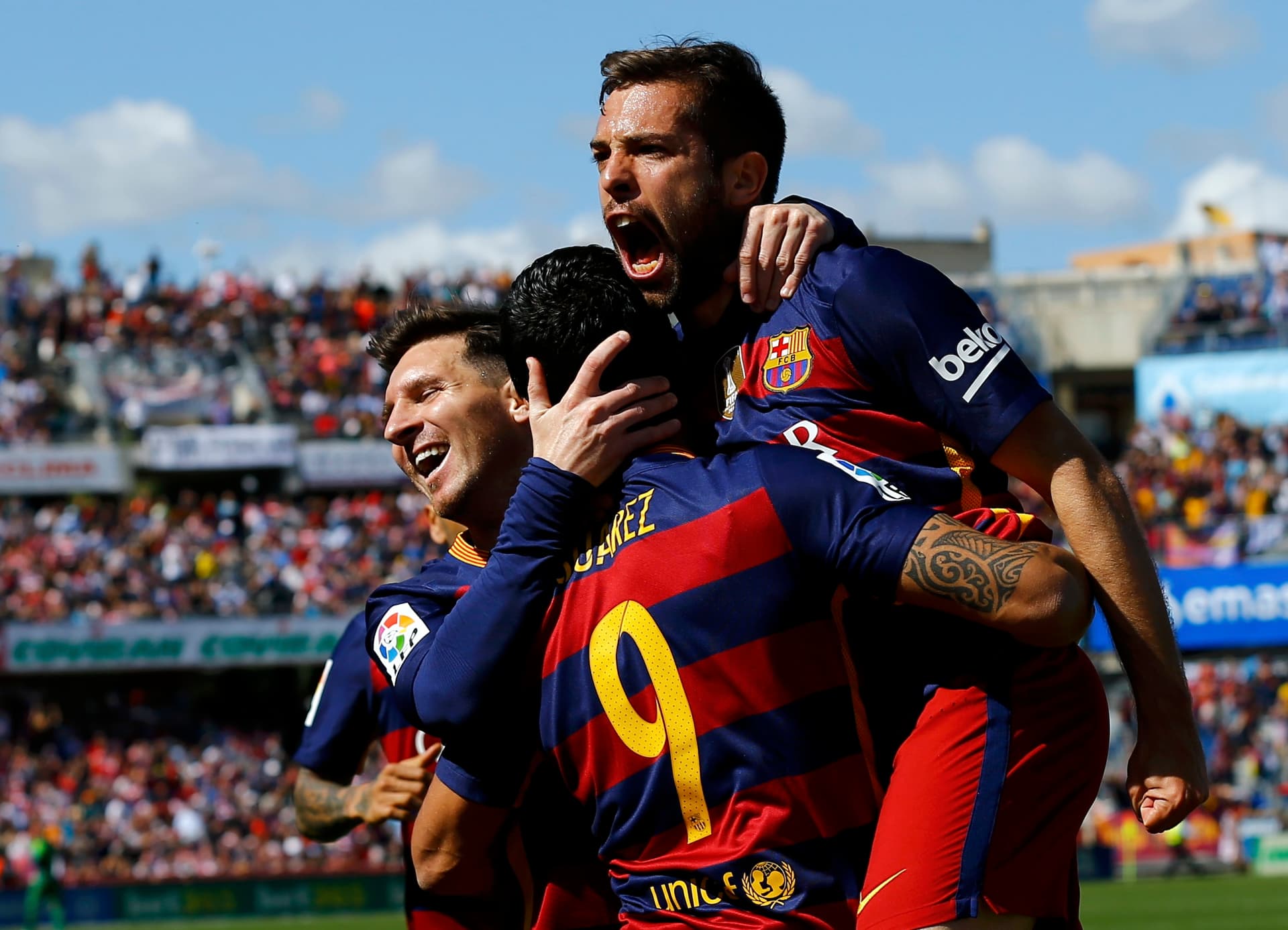 قصة مصورة: برشلونة بطلاً للدوري الإسباني .. وريال مدريد في الوصافة