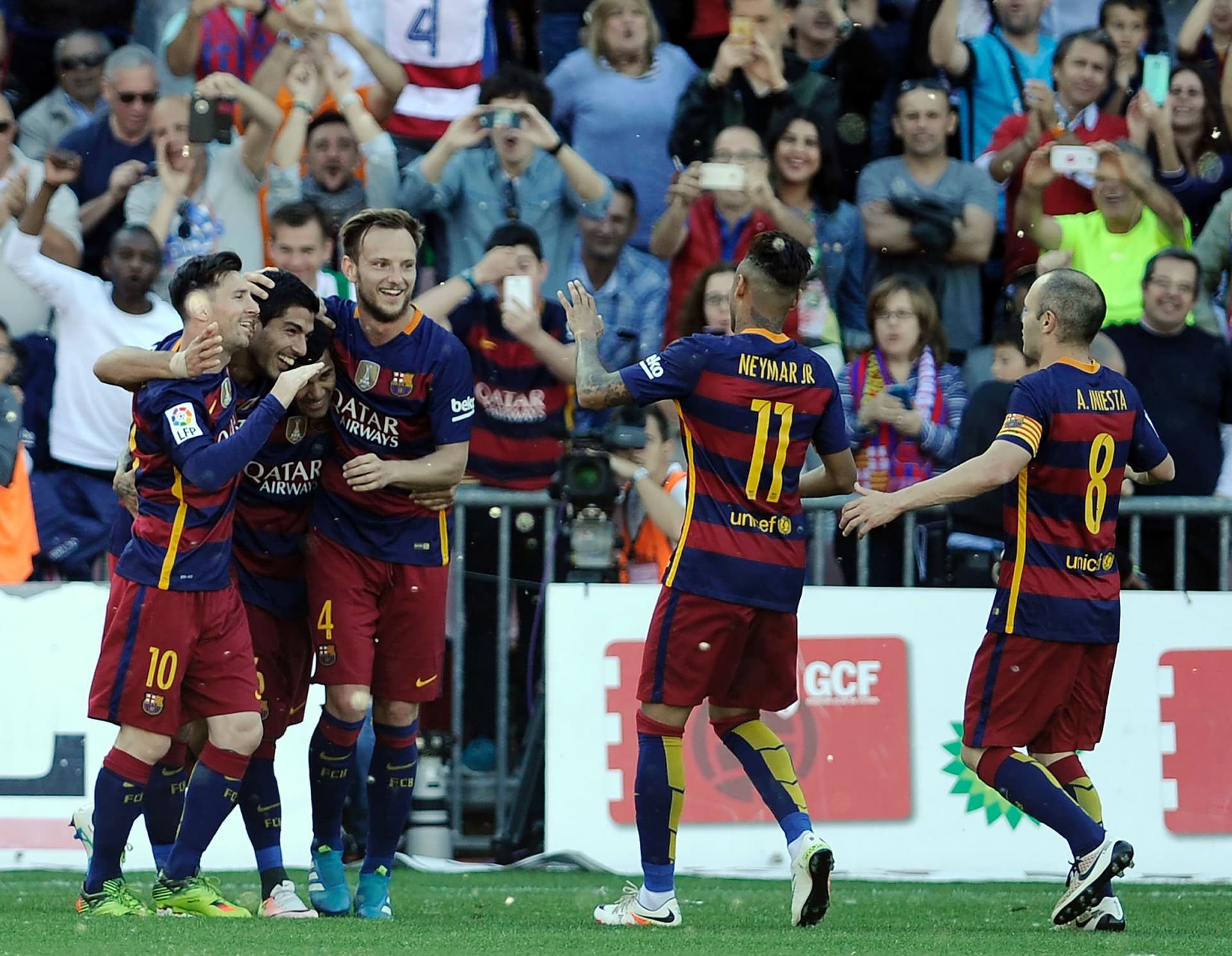 قصة مصورة: برشلونة بطلاً للدوري الإسباني .. وريال مدريد في الوصافة