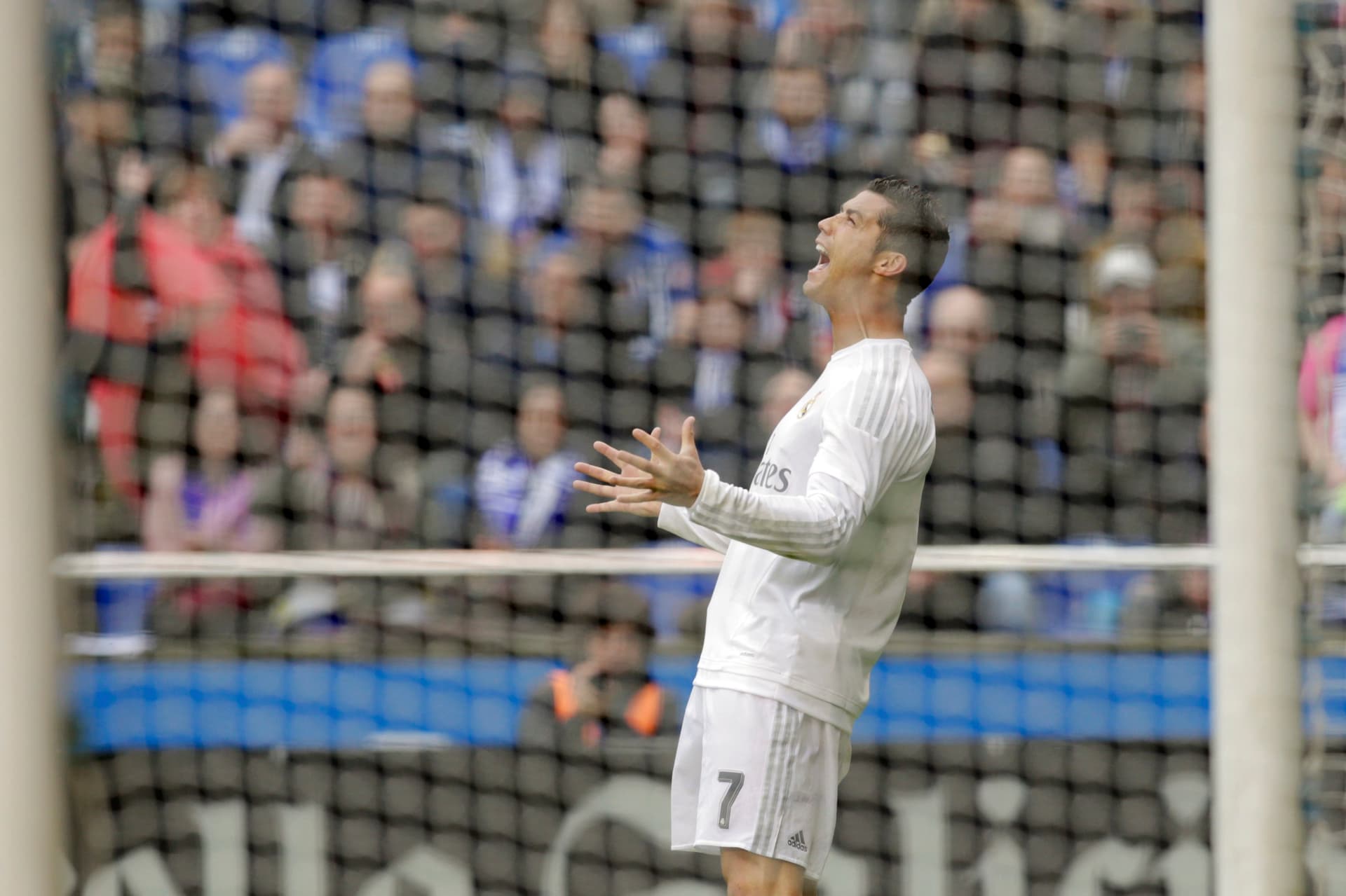 قصة مصورة: برشلونة بطلاً للدوري الإسباني .. وريال مدريد في الوصافة