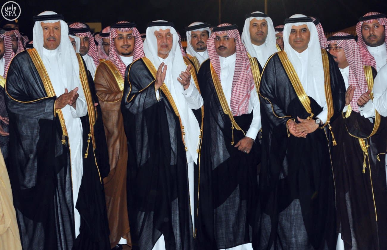أمير مكة المكرمة يفتتح فعاليات سوق عكاظ 10