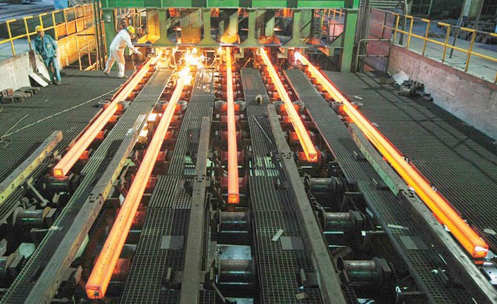 لجنة لتحديد اشتراطات وموعد تصدير الأسمنت والحديد