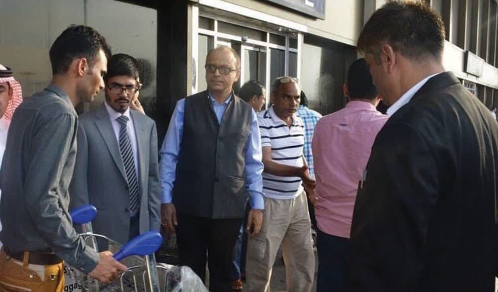 50 شركة سعودية تتفاوض لنقل كفالة العمالة الهندية المتأخرة رواتبها