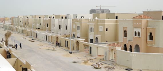 يرجع السبب الرئيس في ارتفاع أسعار الإيجارات إلى كثرة العاملين في المنطقة الشرقية خاصة في شركة أرامكو السعودية و"سابك" و"السعودية للكهرباء". 