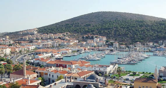 السفارة وجهت نصائح للمواطنين حتى لا يقعوا في احتيال من الشركات.