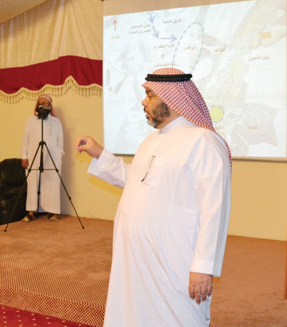 د.محمد إدريس خلال إحدى الندوات.