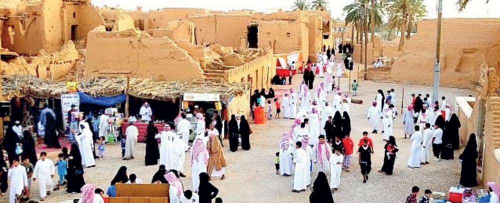 "الهيئة" وقفت على الأماكن المخصصة للحرفيين والأسواق والمقاهي والمطاعم الشعبية.