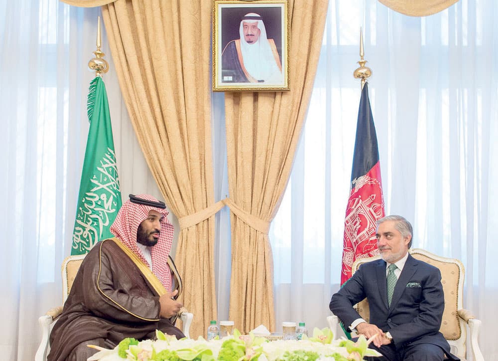 ولي ولي العهد أثناء بحث العلاقات الثنائية بين البلدين مع الرئيس التنفيذي لأفغانستان. "واس"