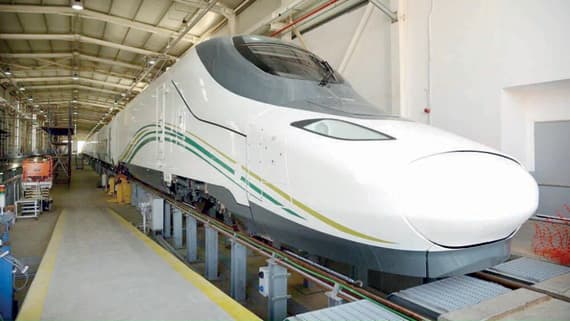 إجراء جولات تجريبية على مسار القطار بشكل دوري، والوقوف على أعمال المشروع كافة.