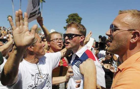 مخاوف من تصاعد الكراهية على أساس عرقي.