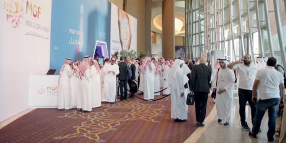 شهد اليوم الأول من فعاليات المنتدى حضورا كثيفا. تصوير: خالد الخميس - "الاقتصادية" و"واس"