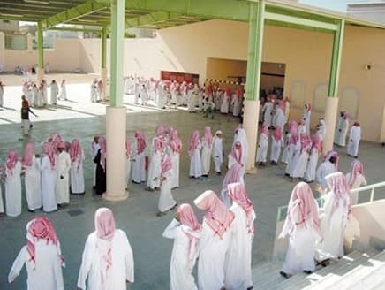 مدارس أهلية وعالمية تتحايل على نظام "أجير" وتوظف مرافقي منسوبيها