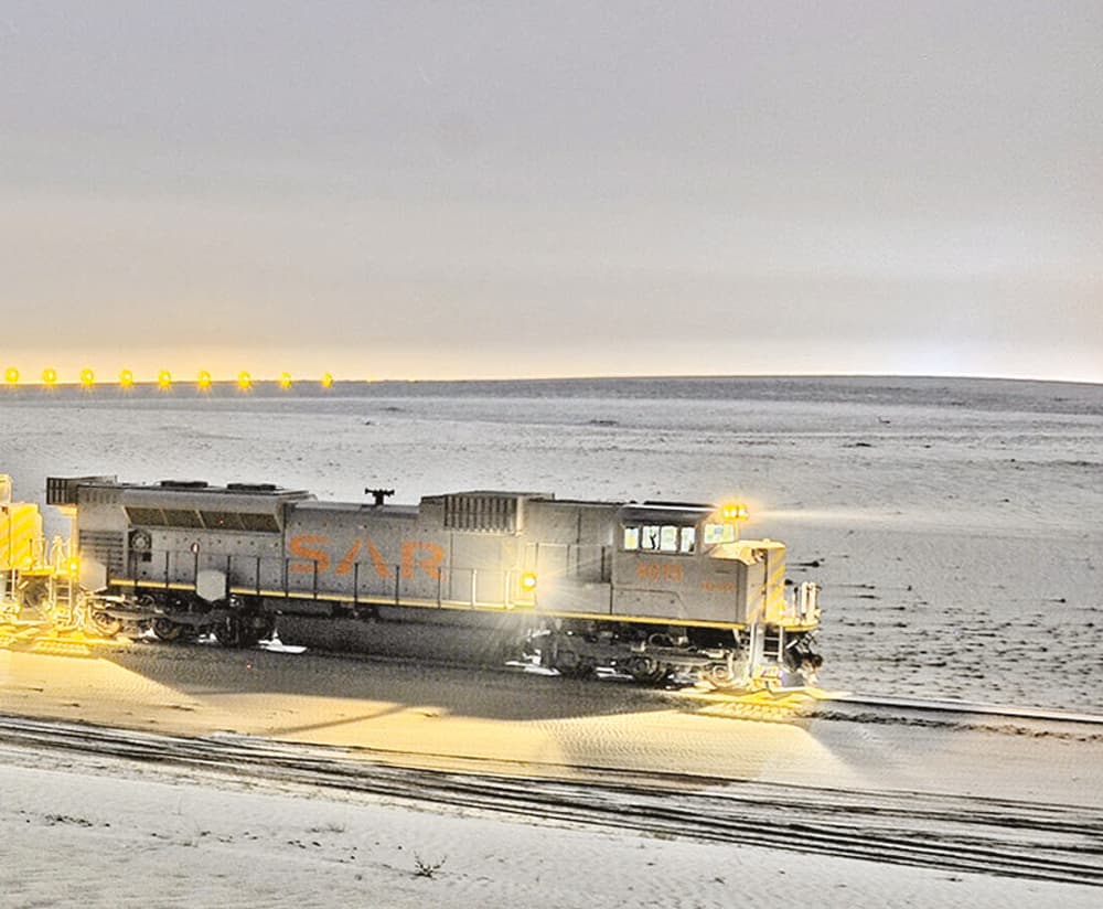 تتضمن مشاريع البنية الأساسية التنموية في رأس الخير، مشروع سكة الحديد أو ما يعرف بقطار التعدين.
