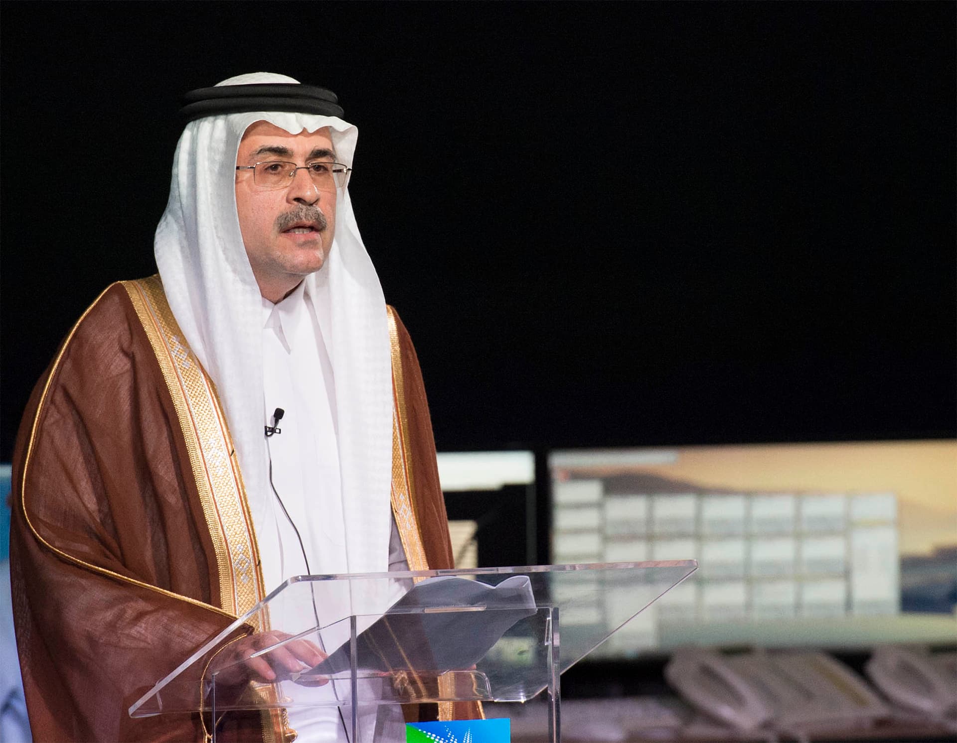 الملك يدشن مشاريع بترولية بقيمة 160 مليارا ومركز الملك عبدالعزيز الثقافي