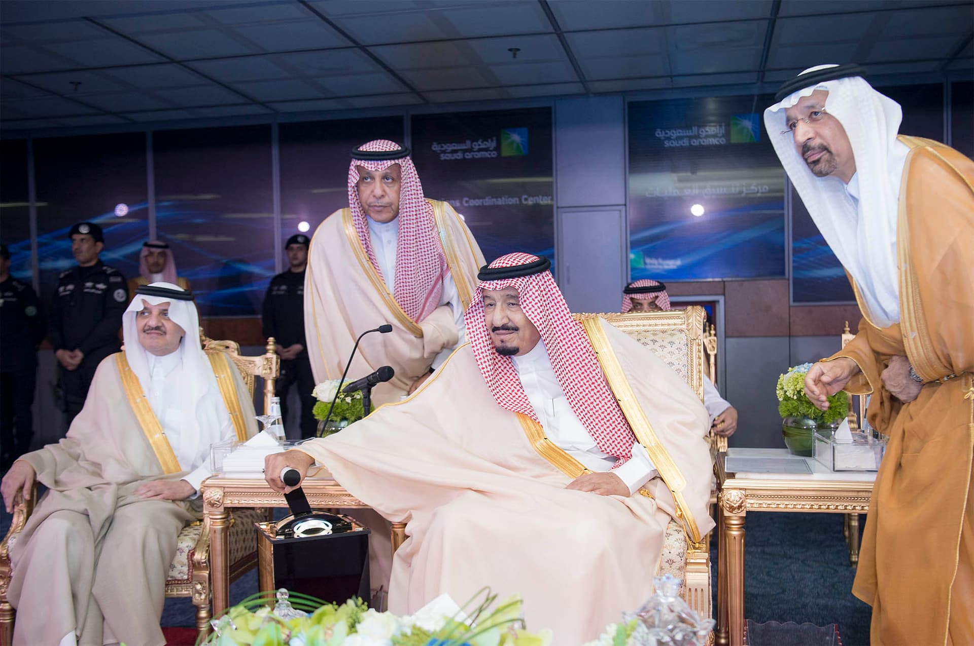 الملك يدشن مشاريع بترولية بقيمة 160 مليارا ومركز الملك عبدالعزيز الثقافي