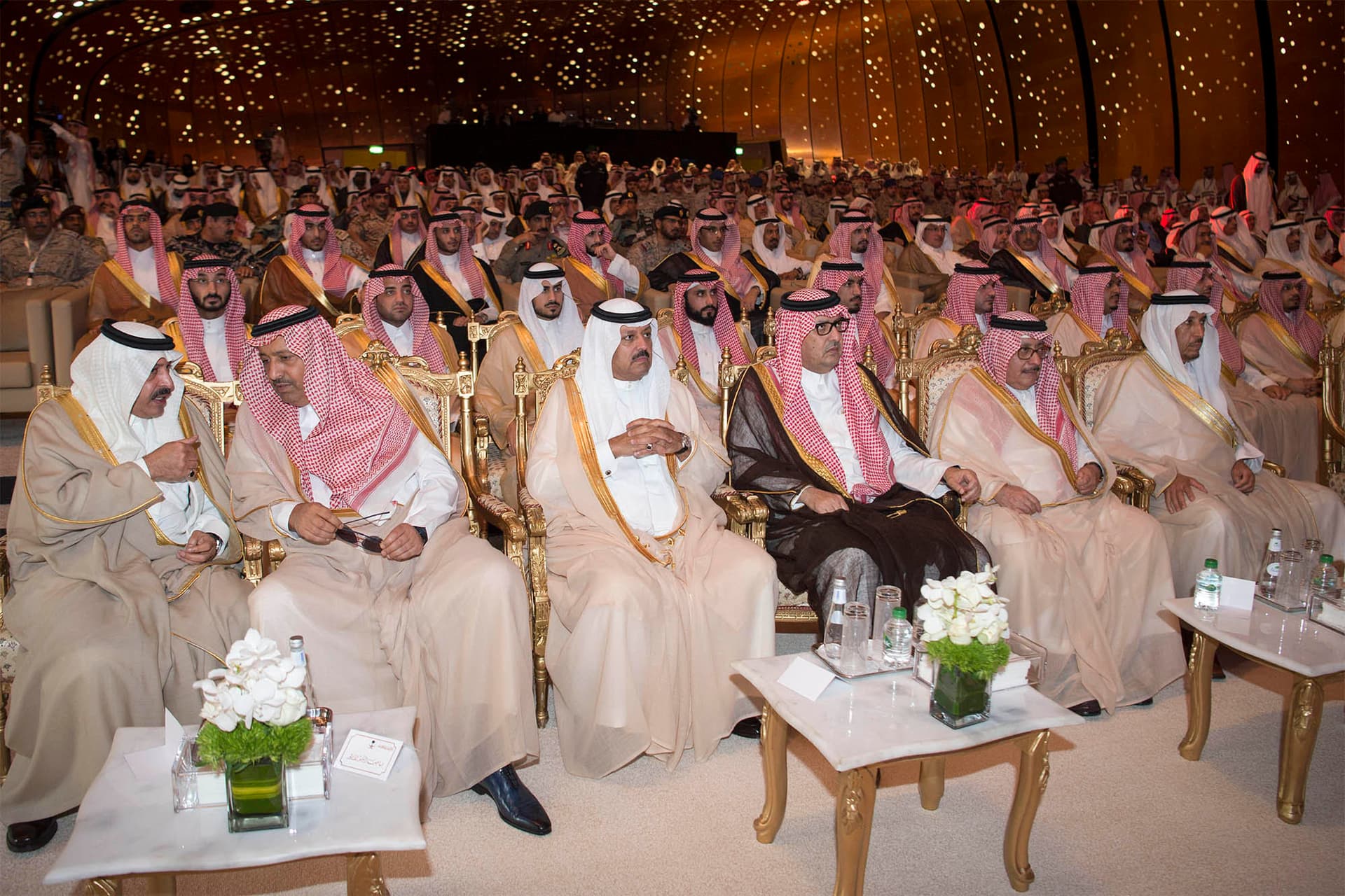 الملك يدشن مشاريع بترولية بقيمة 160 مليارا ومركز الملك عبدالعزيز الثقافي