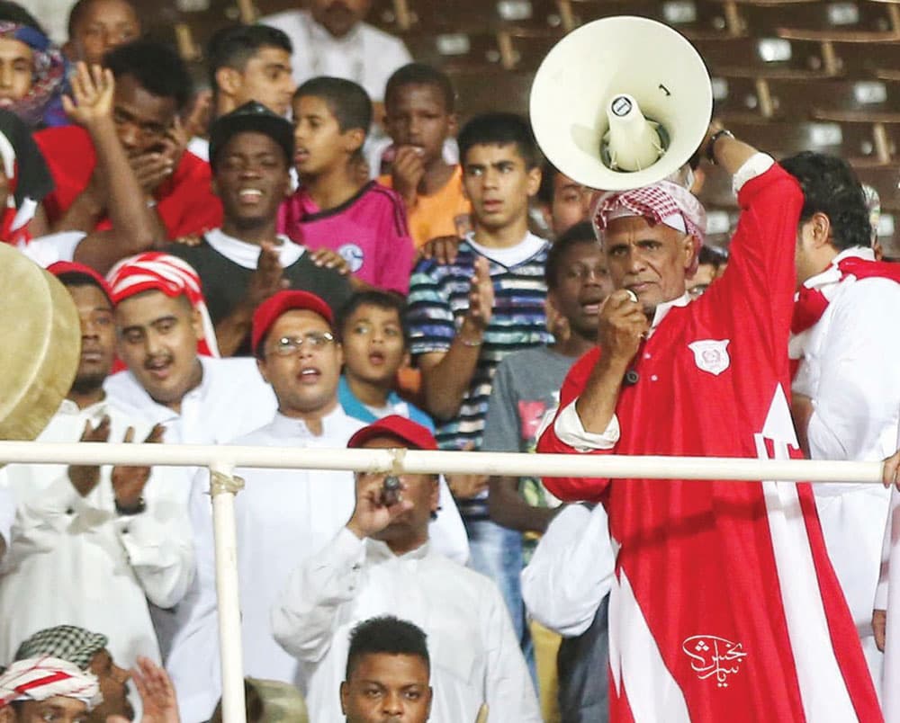 الموركي أثناء مساندته الوحدة.  تصوير: ياسر بخش