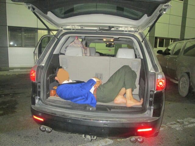 جمرك جسر الملك فهد يحبط تهريب عامل أجنبي للمملكة