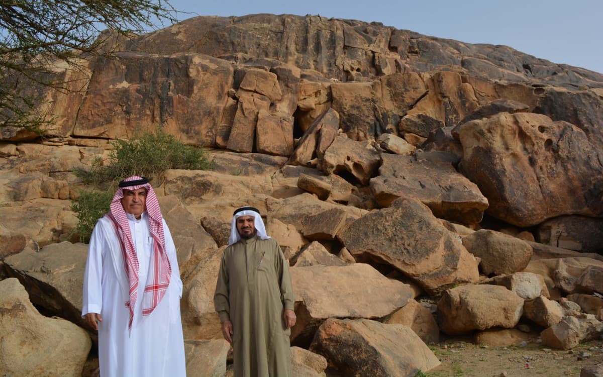 رسومات "جبل سواج" الثمودية الرائعة تبهر زوار رس القصيم