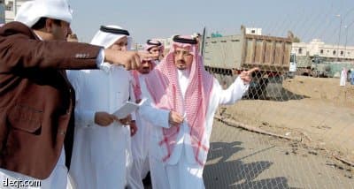 فيصل بن خالد يقف على مشروع نفق خميس مشيط