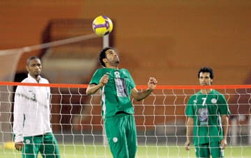 تقرير عبد الغني يضع الجوهر في مأزق .. والقحطاني والزوري بديلان