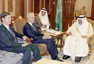 الأمير نايف يستقبل مساعد وزير الخارجية الأمريكية