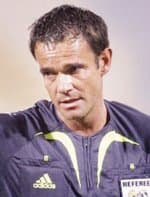 عاشق البطاقات يضبط النصر والشباب