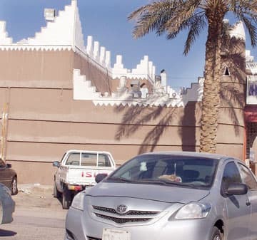 السلي .. حي "حديث" بأدوات "قديمة" وماء ملوث!