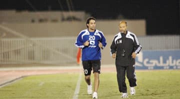 الهلال يجهز القحطاني للاتحاد.. والمصيبيح: لن يلعب إلا بإذن