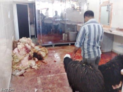 الرياض: إغلاق ملحمة ذبحت الأضاحي وشغلت عمالة سائبة
