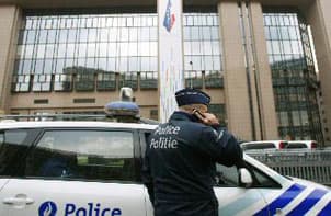 بلجيكا تعتقل 14 من تنظيم القاعدة قبيل قمة الاتحاد الأوروبي